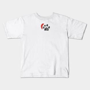 Paw prints with Santa Claus red hat and snowflake Kids T-Shirt